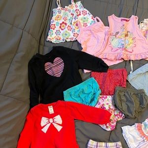 baby girls 12-18 mo clothing lot Carter’s